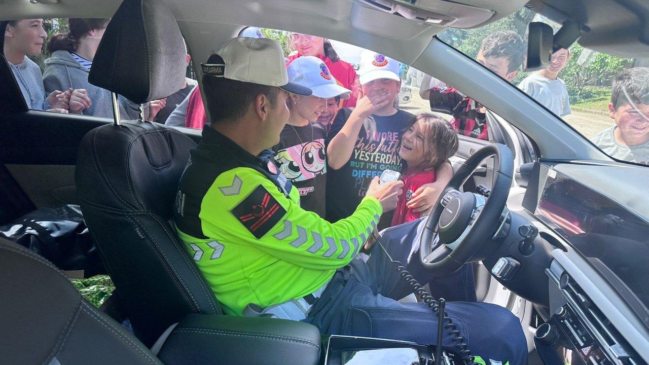 Karacabey'de öğrencilere 'güvenli trafik' eğitimi verildi