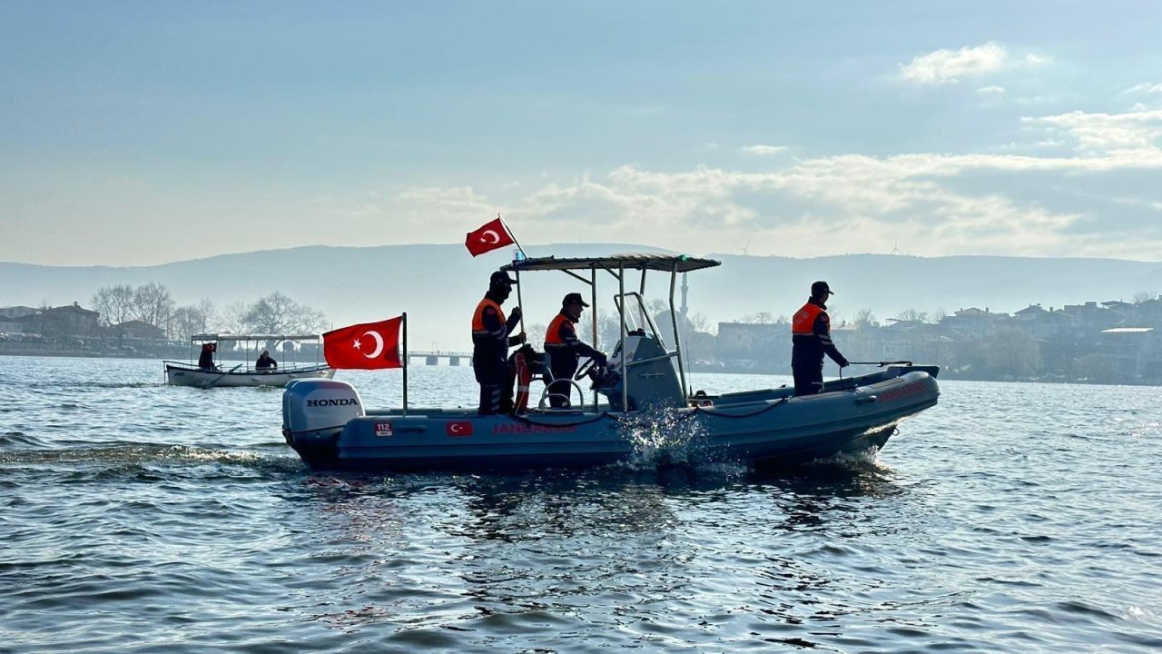 Uluabat Gölü'nde kaçak avlanan 30 kişiye 427 bin TL ceza