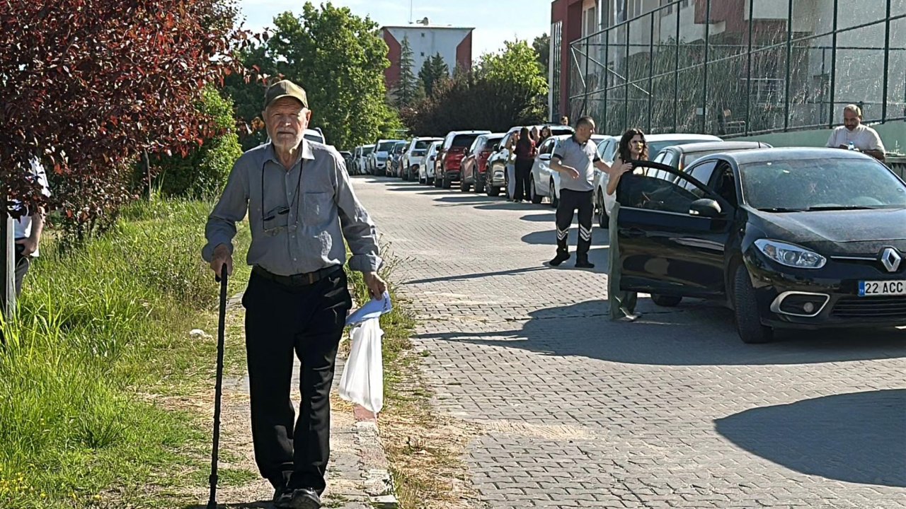 81 yaşındaki aday, 8’inci kez YKS’ye girdi
