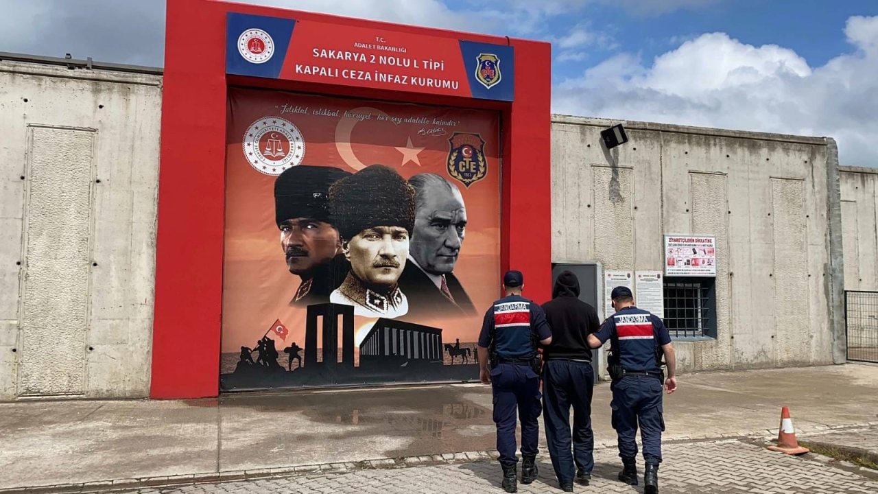 Arkadaşını tabancayla vuran şüpheli, taksi bagajında yakalandı