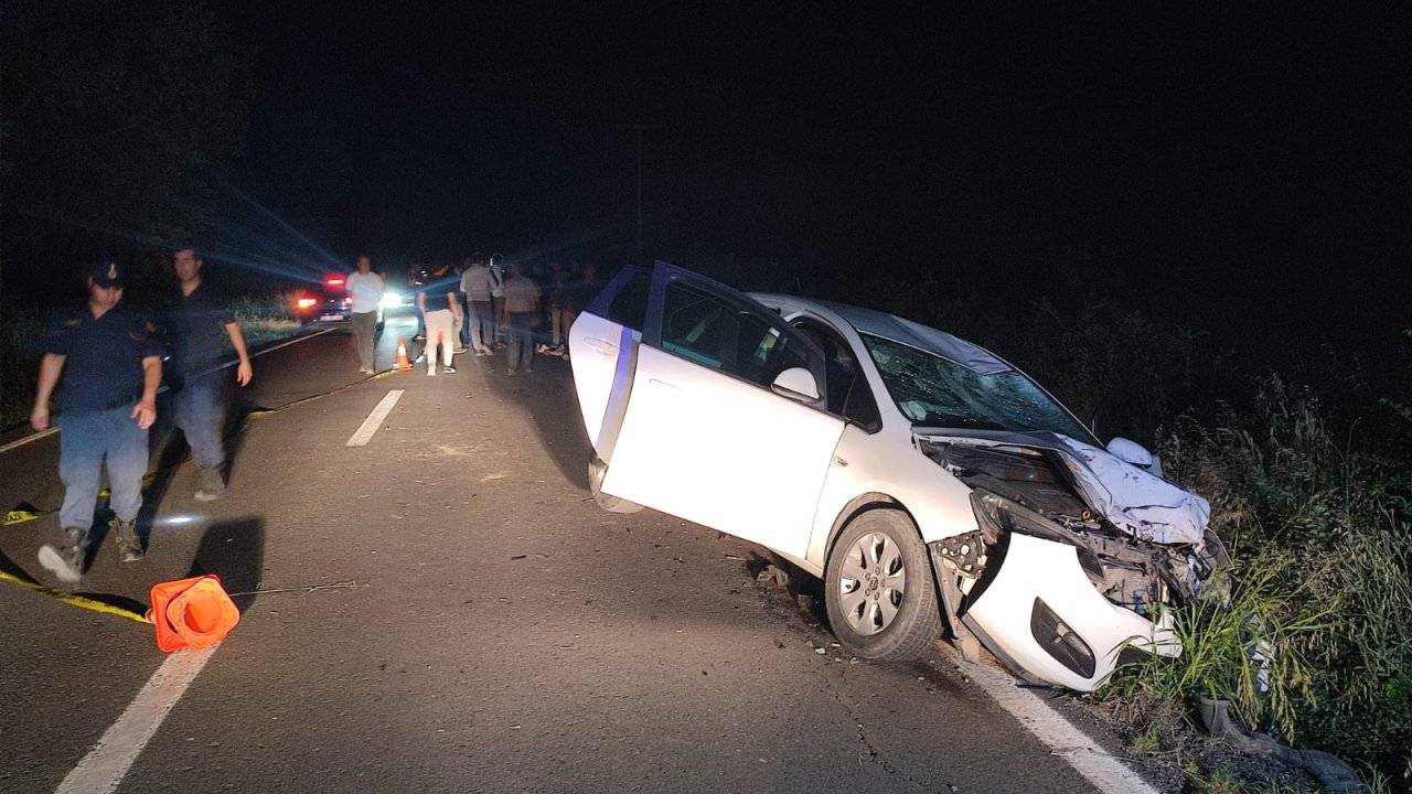 Sollama yapan otomobil motosiklet ile çarpıştı! 2 Ölü