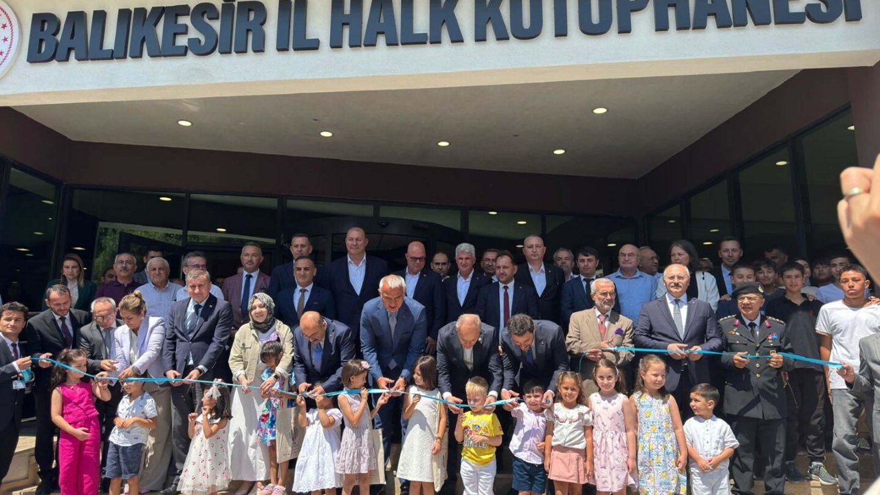 Bakan Ersoy: Kütüphanelerimizi modernize ettik ve hizmet çeşitliliğini artırdık