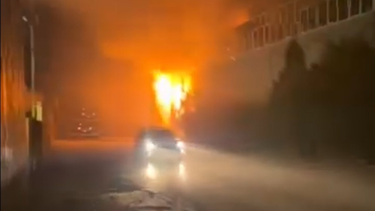 Kimya fabrikasının deposunda çıkan yangın söndürüldü