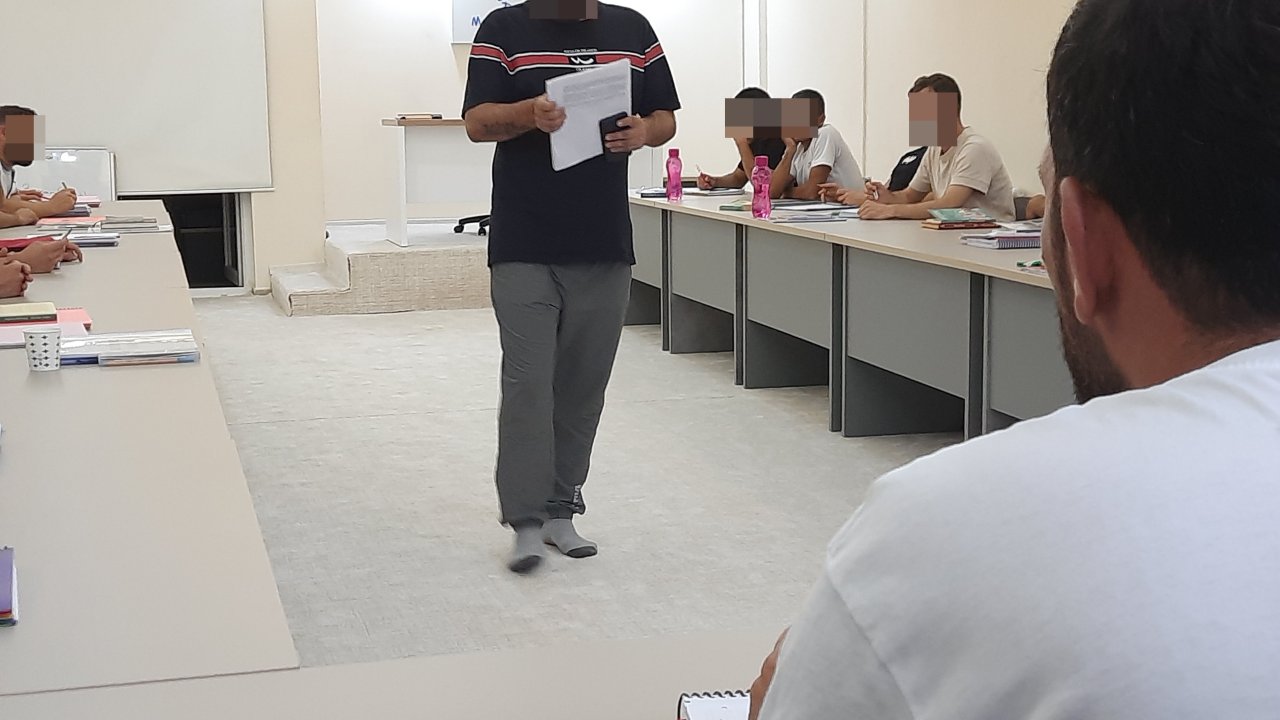 Madde bağımlılarını ücretsiz tedavi edildiği dernekte tek ilaç 'sevgi'