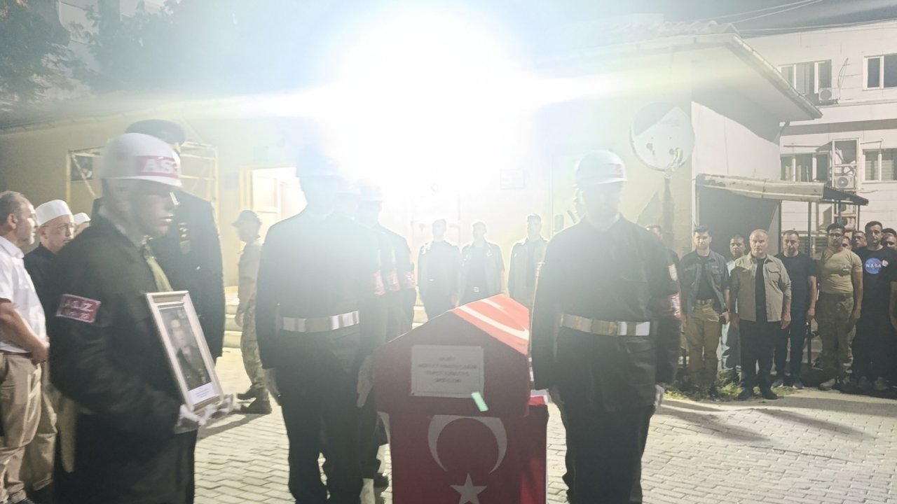 MSB: Edirne'de askeri araç kazasında 1 silah arkadaşımız şehit oldu