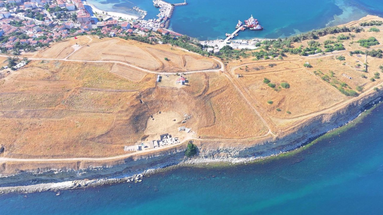 Perinthos Antik Kenti'nde ortaya çıkarılan tiyatronun, dörtte biri kazıldı