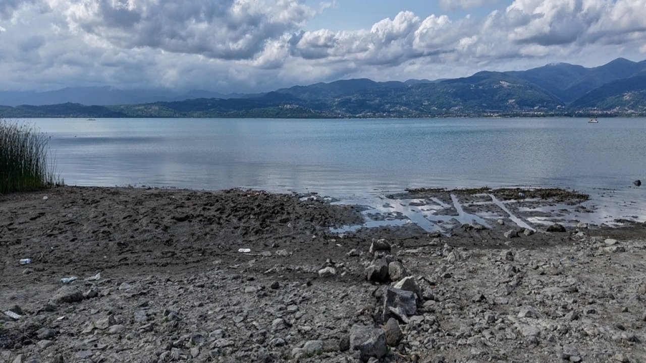 Sakarya'da içme suyu alarmı: Sapanca Gölü kritik seviyeye dayandı, iki ilçede kesintiler başladı