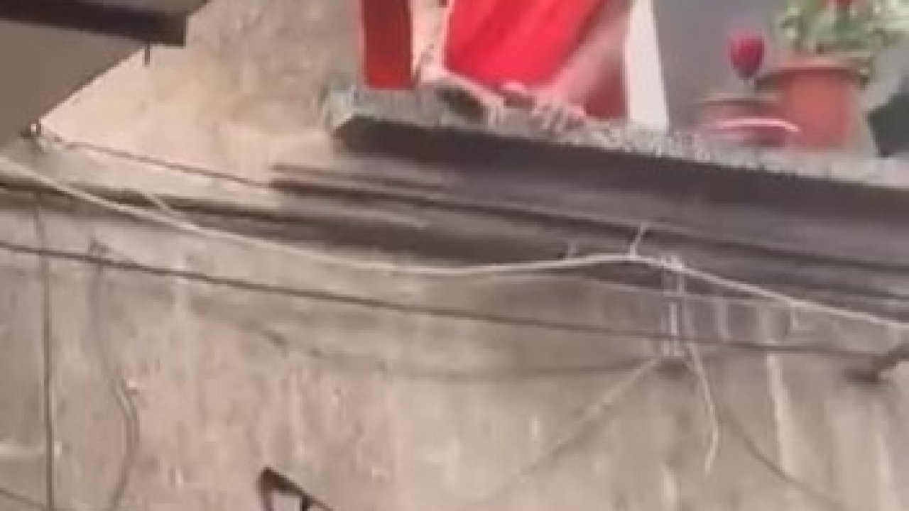 Yangında alevlerin arasında kalan kadının sağlık durumu ciddiyetini koruyor