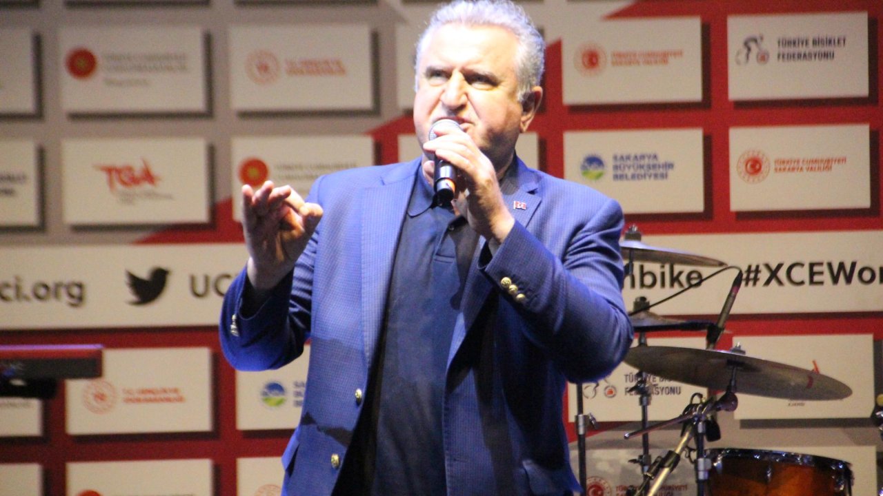 Bakan Bak: Türkiye’nin en büyük sorunlarından bir tanesi obezite