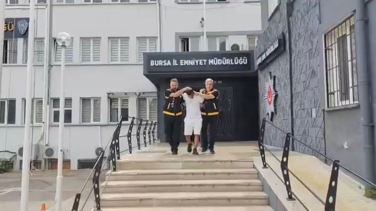 Öldürülen Sevgi, daha önce de kendisini 7 yerinden bıçaklayan eşi ile çocukları için barışmış