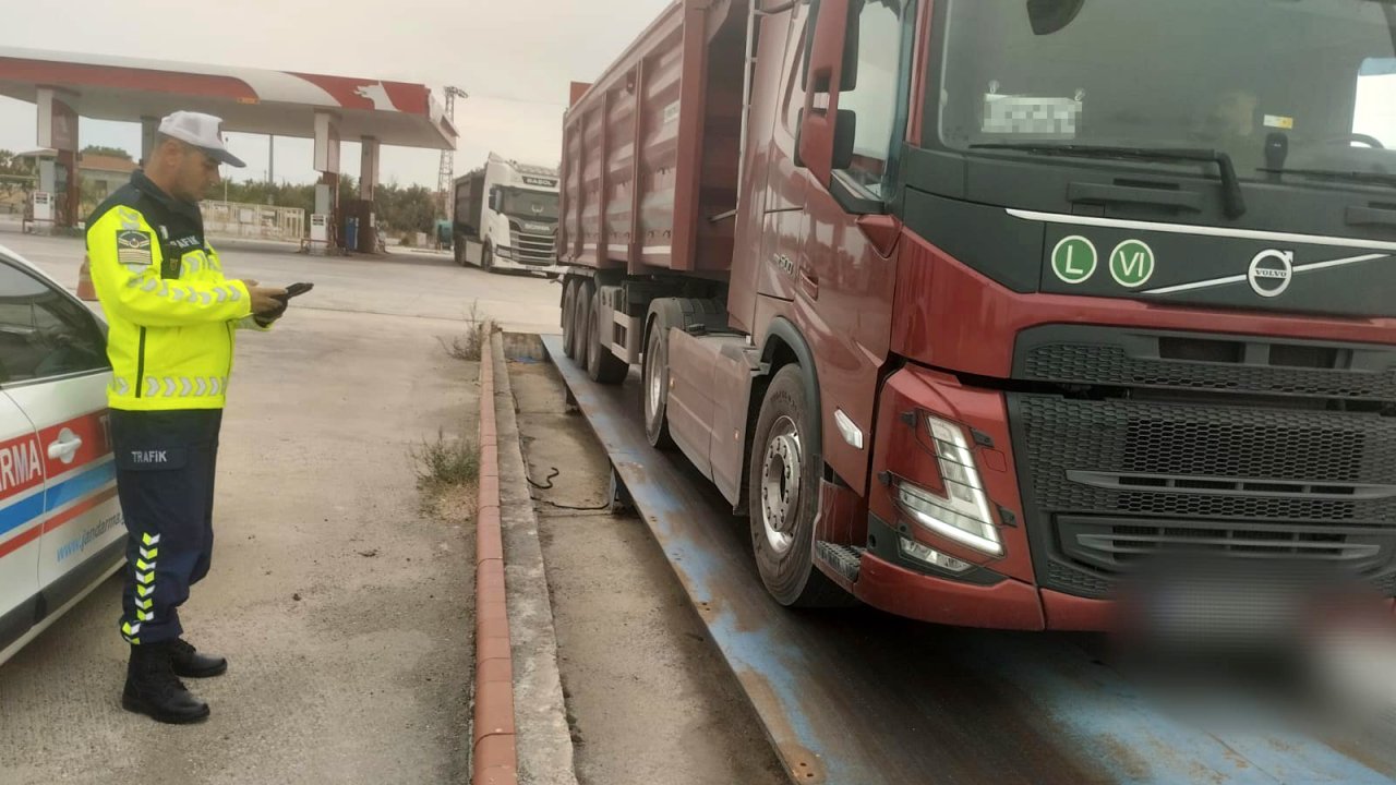 Edirne'de taşıma sınırını aşan kamyon sürücüsüne 25 bin lira ceza