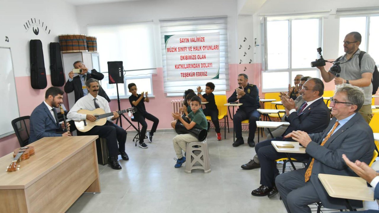 Şarköy'de Romanlara yönelik 'Gençlik Forumu ve Rol Model' etkinliği düzenlendi