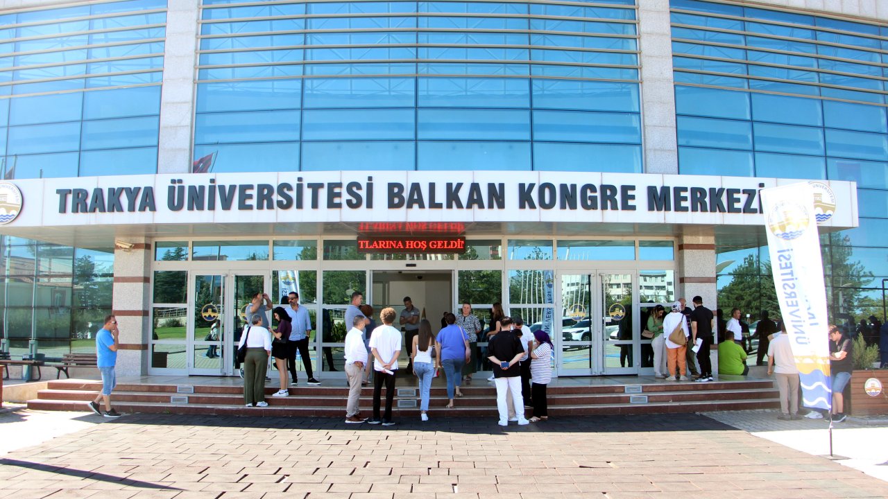 Trakya Üniversitesi'nde kayıt heyecanı başladı