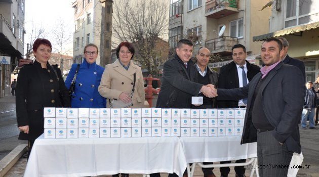 Tekirdağ Büyükşehir Belediyesi 15 Bin Kandil Simidi Dağıttı