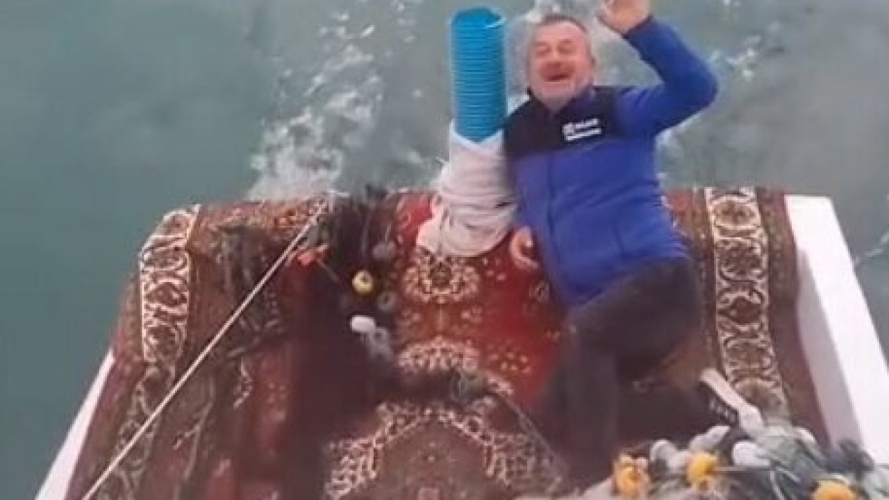 Çanakkale açıklarında tekne battı; 3 ölü