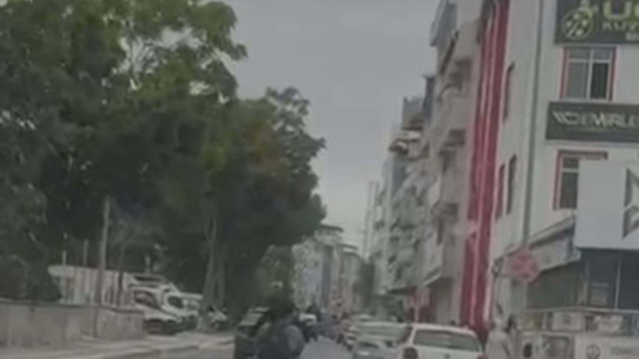 Çanakkale'de trafiği tehlikeye atan motosikletli yakalandı