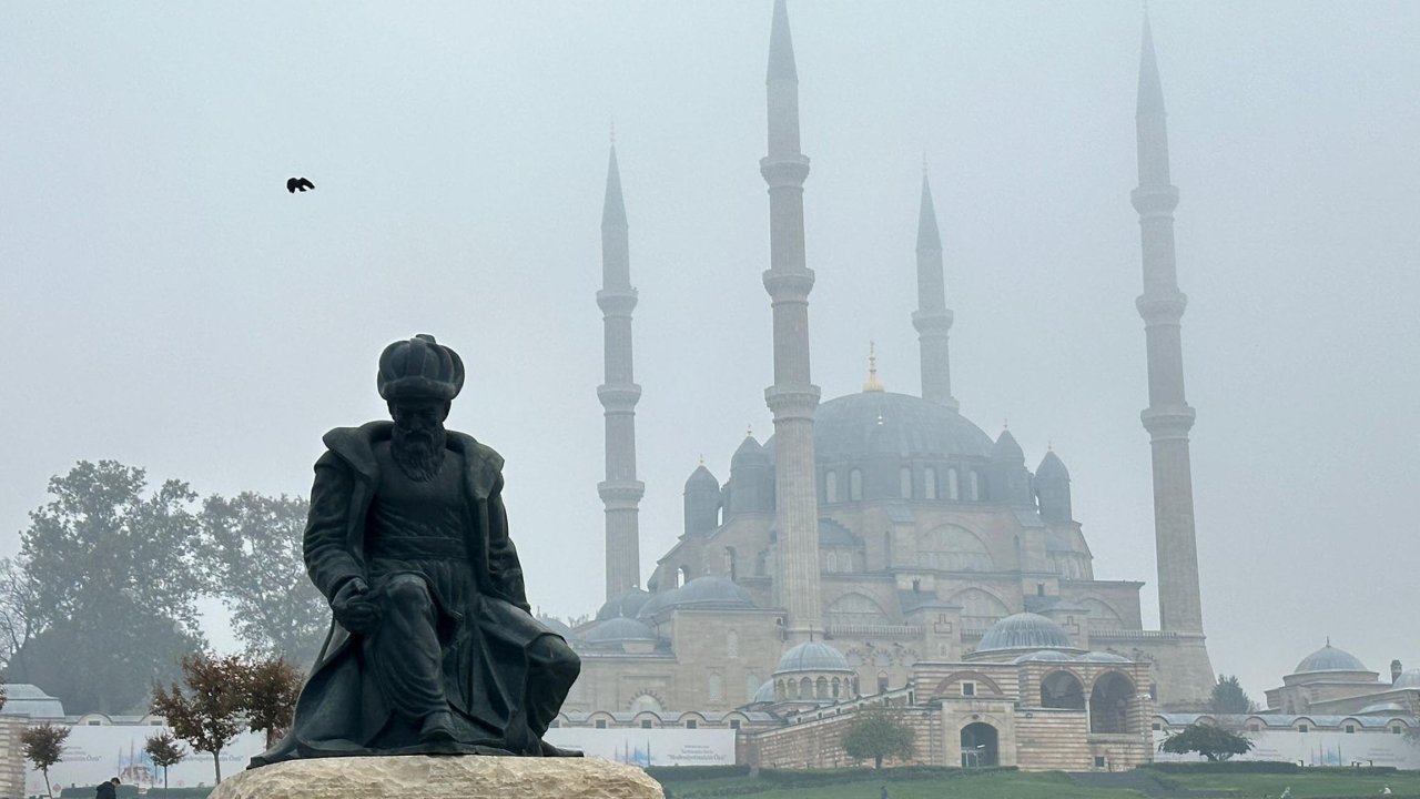Edirne'de sis etkili oldu