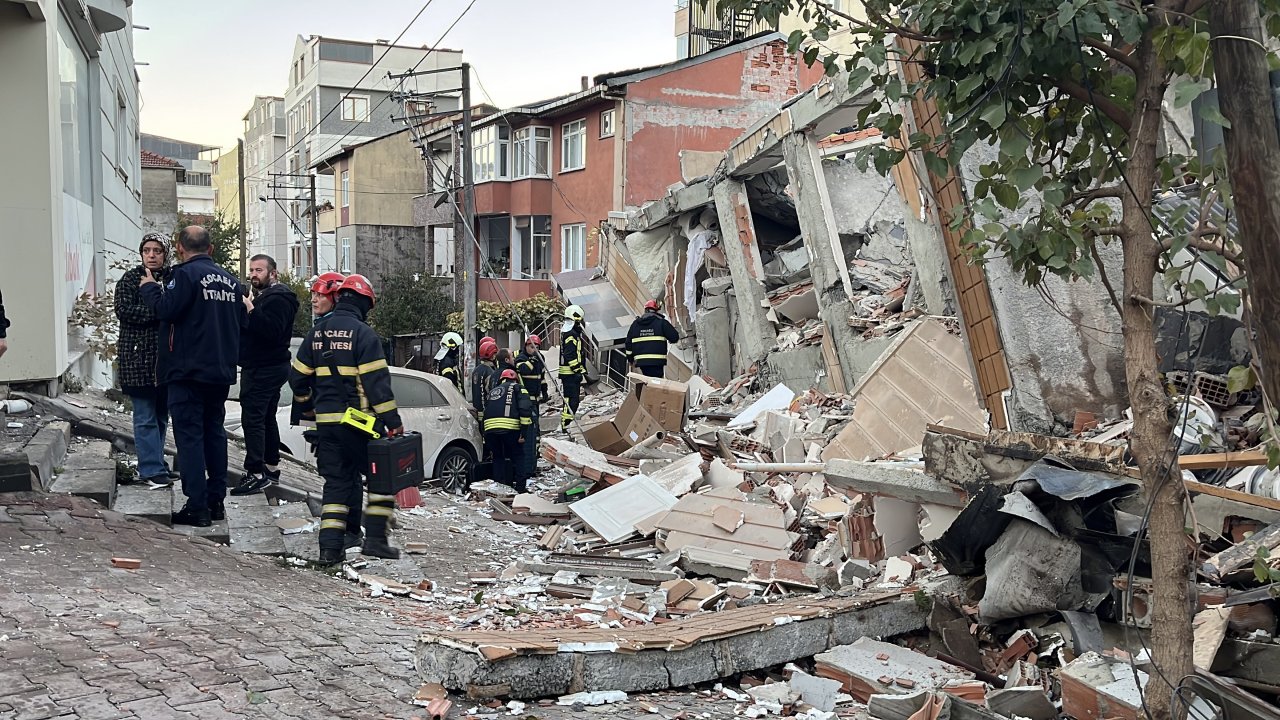 Gebze'de bina çöktü; kurtarma çalışması başlatıldı-Ek fotoğraflar
