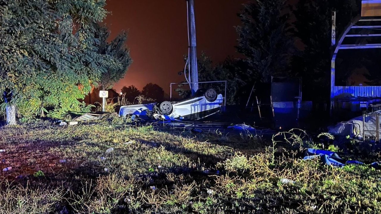 Takla atan otomobildeki 2 kişi yaralandı