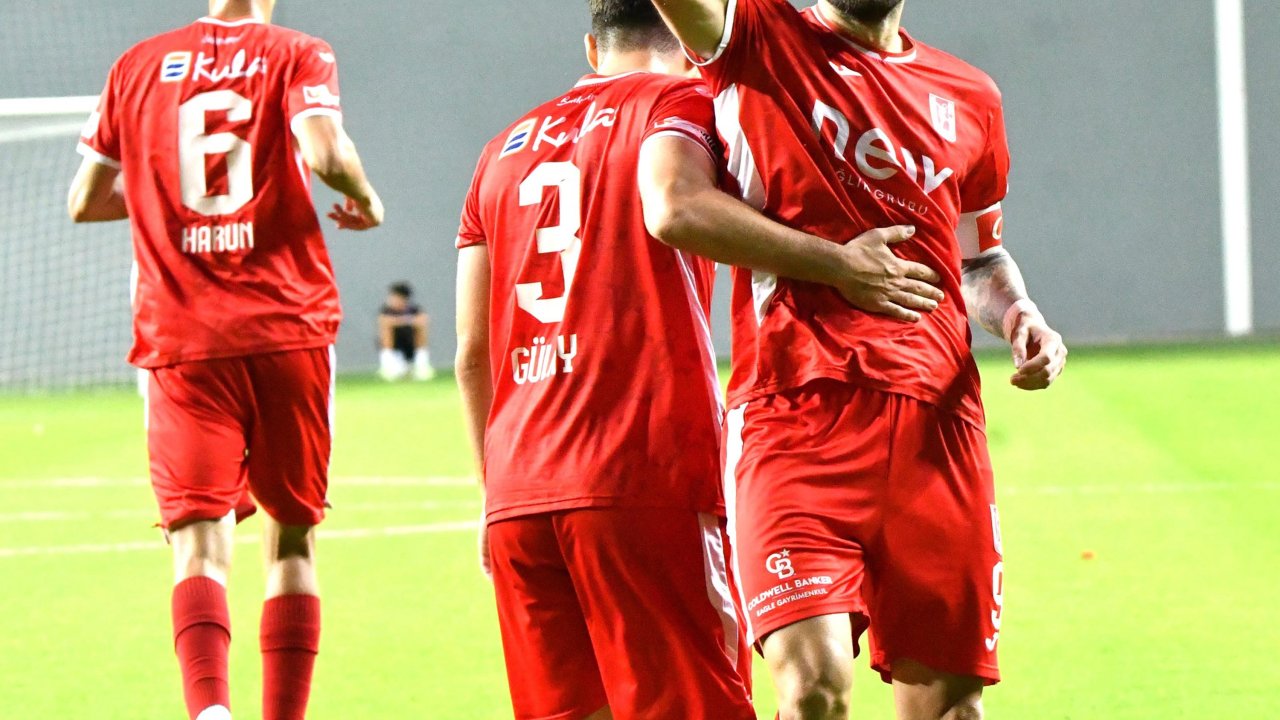 Balıkesirspor'un bileği bükülmüyor