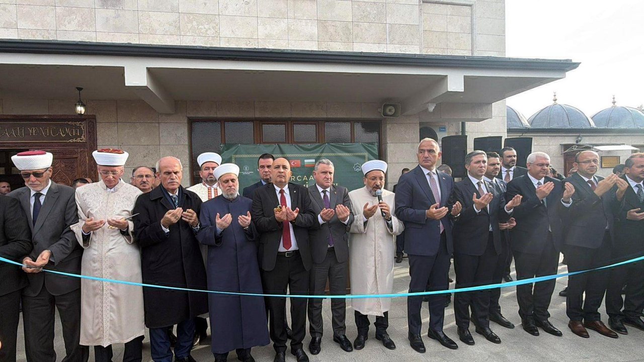 Bulgaristan'da yaptırılan Kırcaali Yeni Cami, törenle açıldı