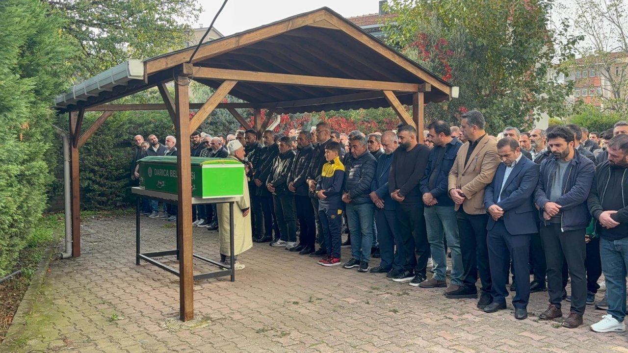 Cezaevinde ölü bulunan Thodex'in kurucusu Faruk Fatih Özer, toprağa verildi