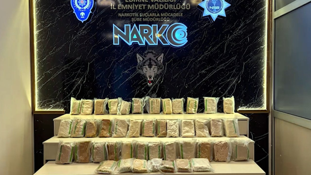Kapıkule’de TIR’dan 66 kilo 400 gram uyuşturucu hammaddesi ele geçirildi
