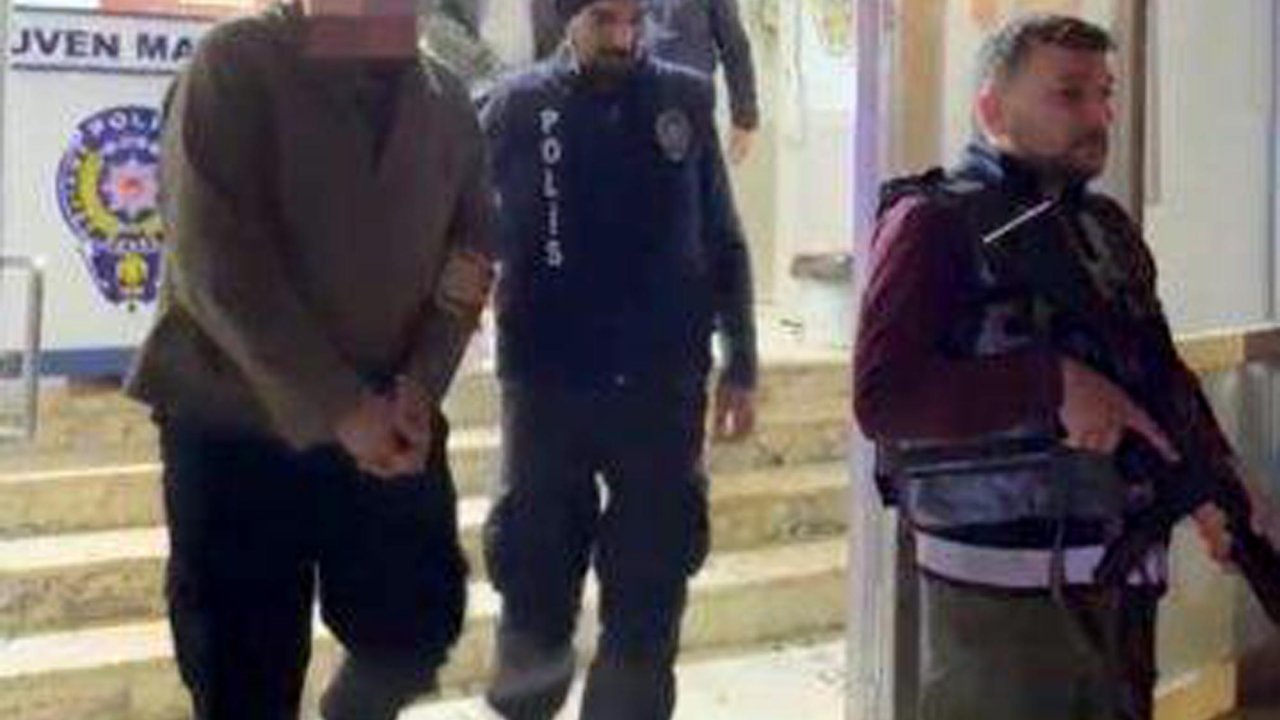 Kırklareli'de 6 kaçak göçmen yakalandı, 5 organizatör tutuklandı
