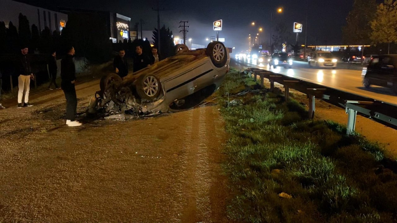 Kontrolden çıkan otomobil, ters döndü: 2 yaralı