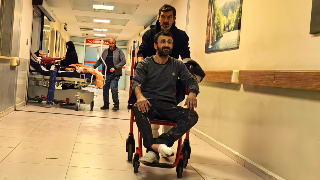 Motorlu testereyle odun keserken ayak parmağı koptu