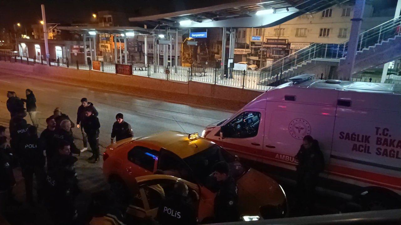Bursa'da silahlı kavga: 1'i ağır 2 kişi yaralandı