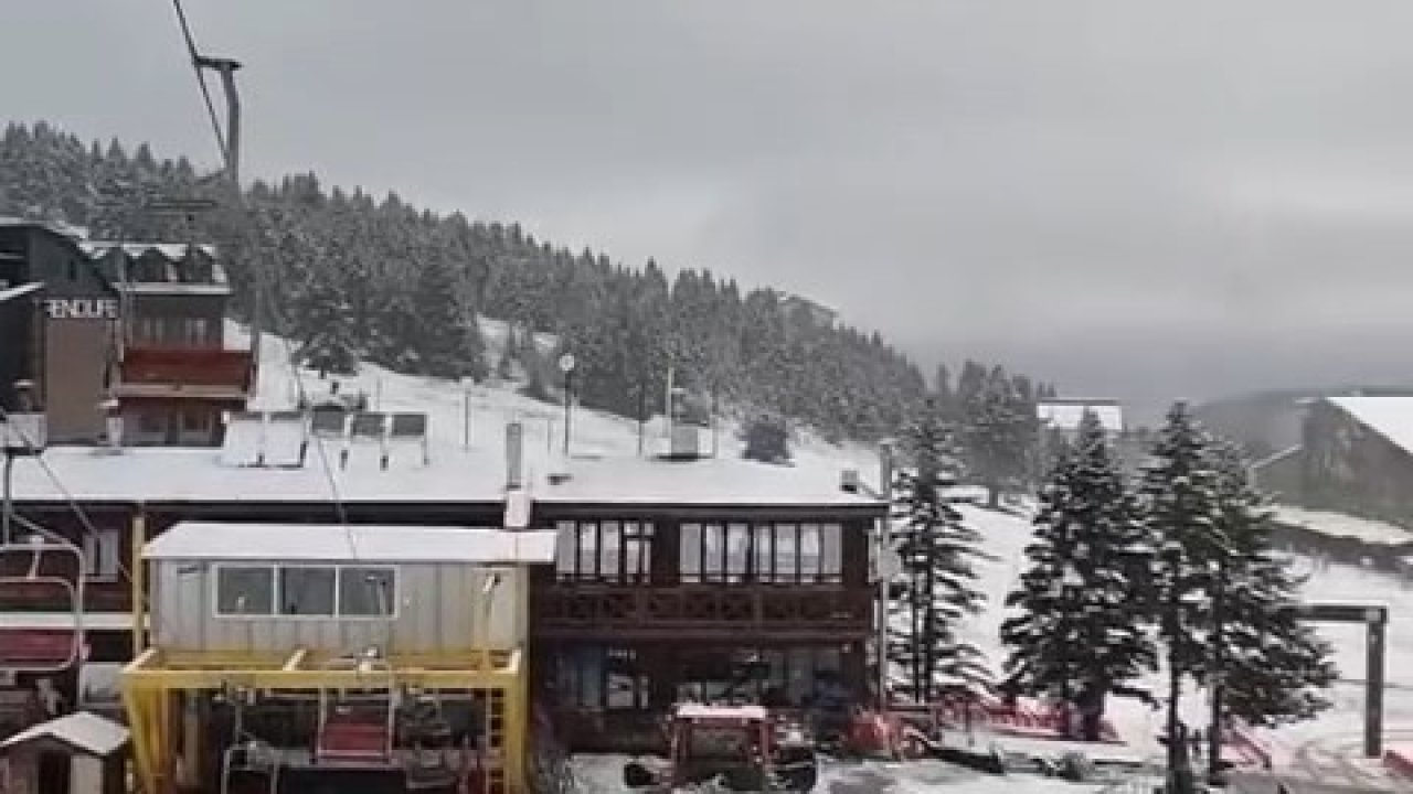 Uludağ'da kar yağışı etkili oldu