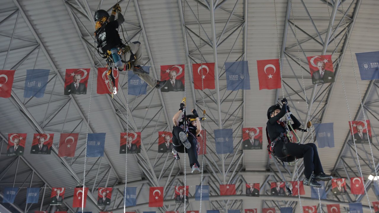 Bursa Büyükşehir Belediyesi, afetlere karşı ekibini hazırlıyor