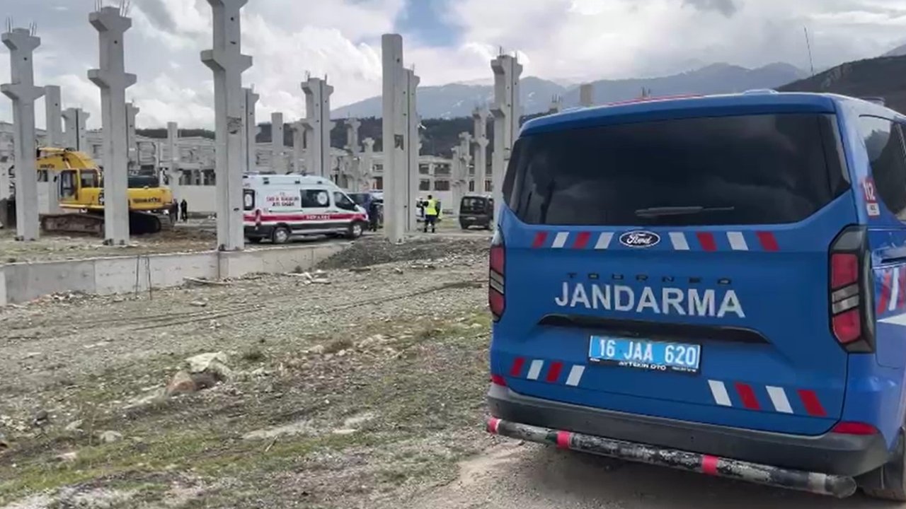 Bursa'da inşaat alanında beton dökümü sırasında göçük; 1 ölü