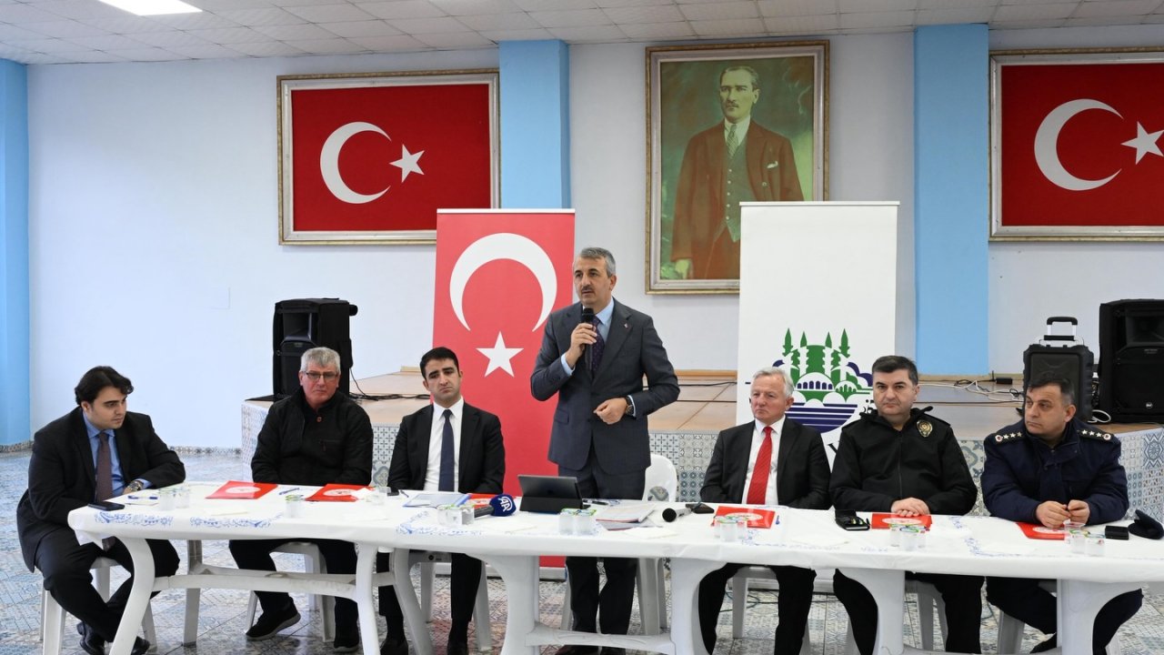 Edirne Valisi Sezer, İpsala’da muhtarlar ve vatandaşlar ile bir araya geldi