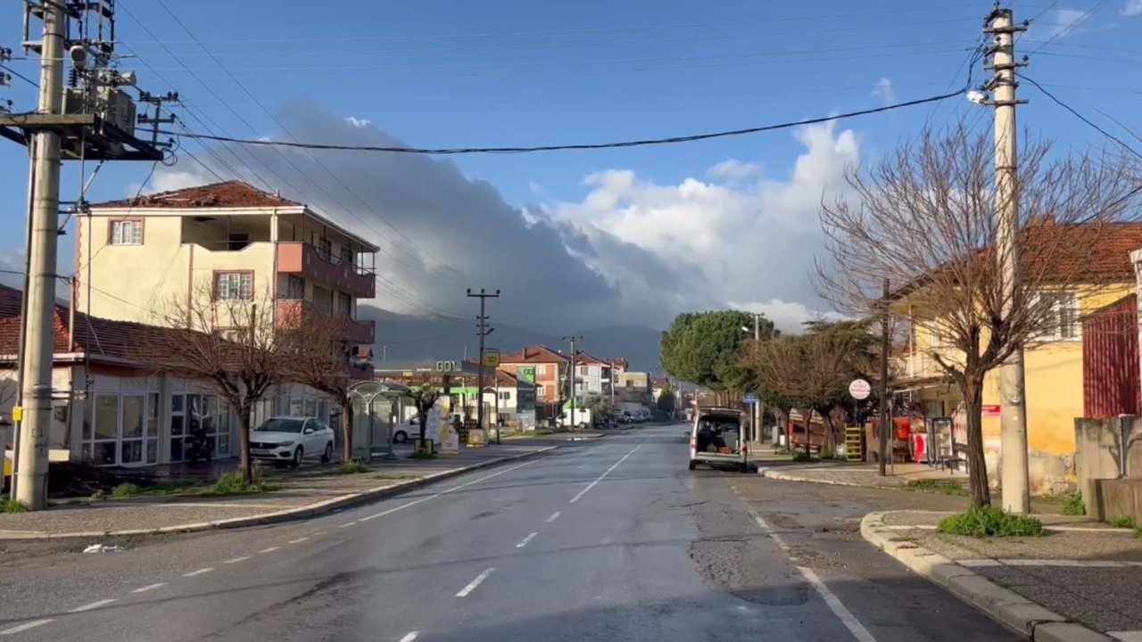 Balıkesir'de 10 saniye arayla 4.1 ve 4 büyüklüğünde 2 deprem
