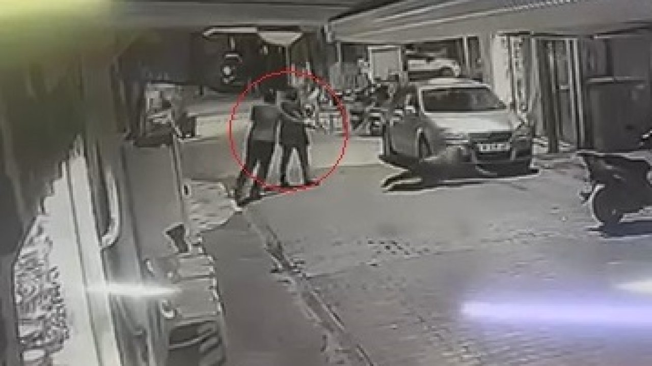 Bursa'da 1 kişinin yaralandığı silahlı kavga kamerada