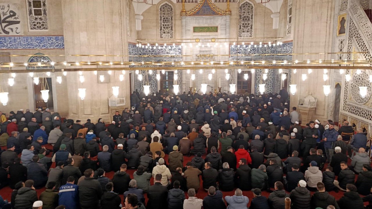 Selimiye Camisi restorasyonun ardından 4 yıl sonra ibadete açıldı, cemaatle ilk namaz kılındı