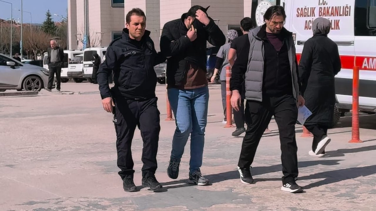El freni çekilmeyen otomobilin çarptığı Öykü toprağa verildi: Dedeleri bayram hediyesi alacakmış