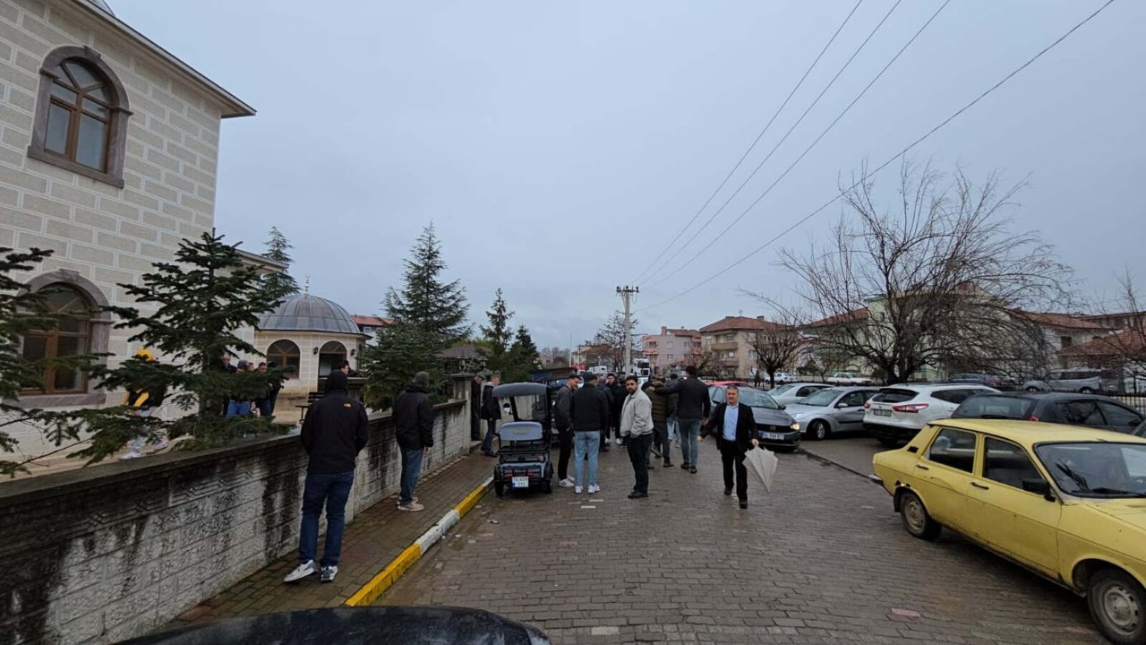 Sındırgı'da 4 büyüklüğünde deprem