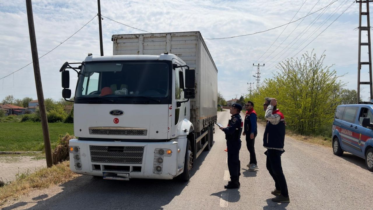 Edirne’de Kurban Bayramı öncesi hayvan sevklerine denetim