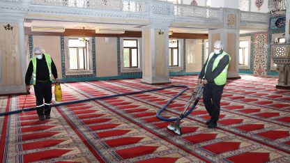 Nilüfer Belediyesi'nden 130 camide bahar temizliği